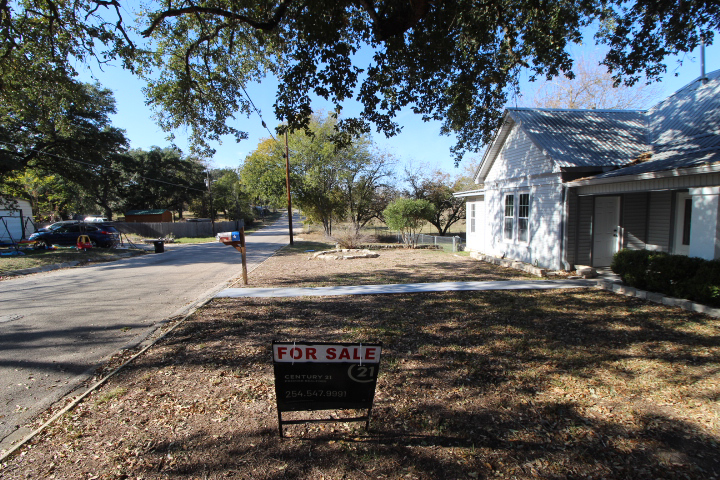 Photo of 1411-taylor-st-lampasas-tx-76550