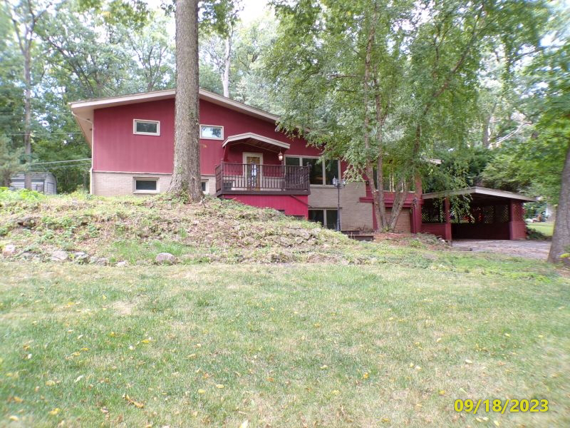 Photo of 4496-shorewood-dr-rockford-il-61101