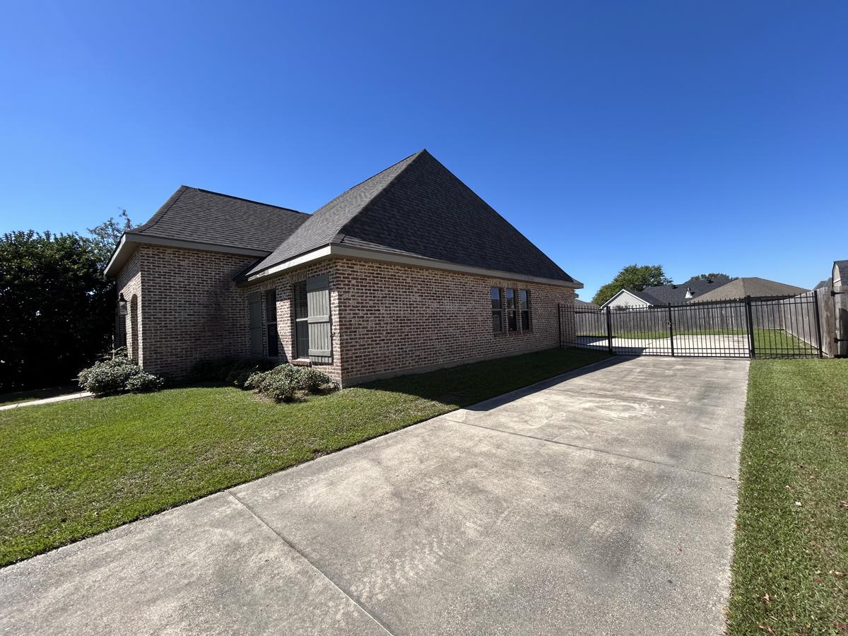 Photo of 328-shelby-claire-drive-houma-la-70360