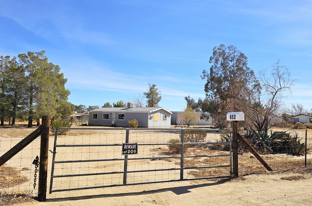 Photo of 652-north-charles-street-ridgecrest-ca-93555