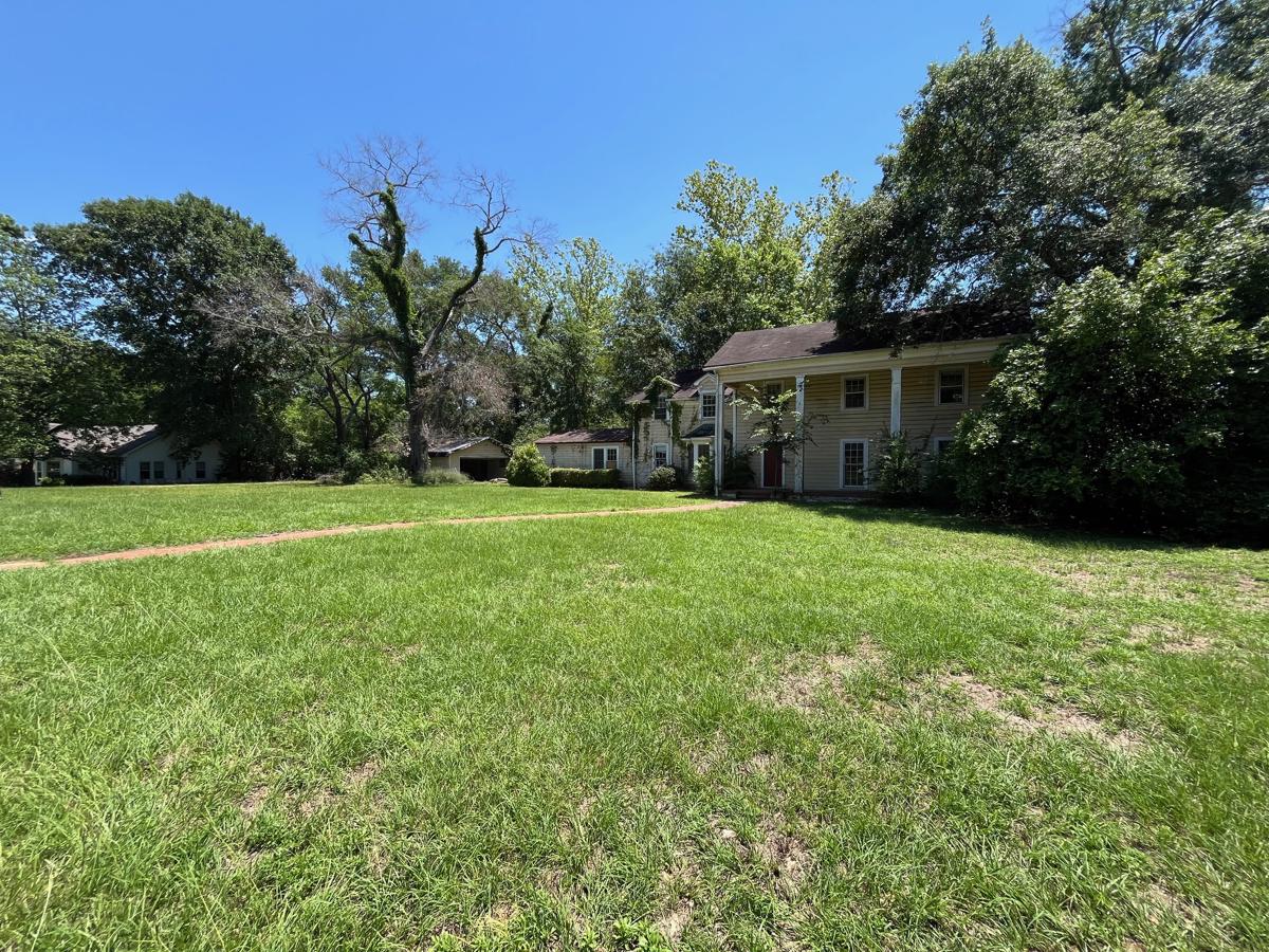 Photo of 410-colonial-henderson-tx-75652