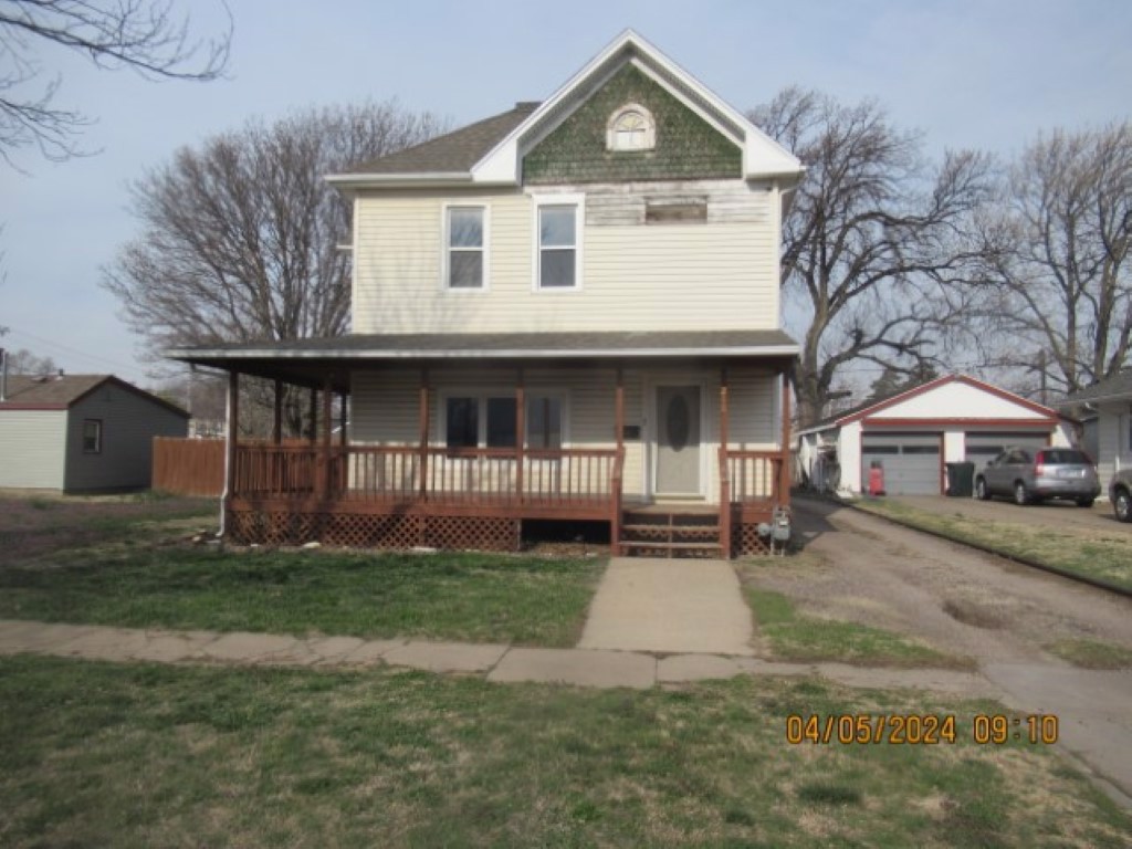 218 N Maple St, Russell, KS 67665 | MLS# 20241047 | VRM Properties