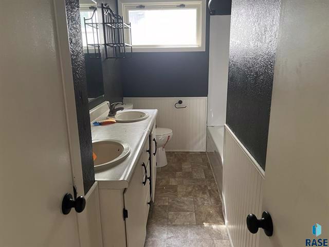 Photo of 715-s-willow-ave-sioux-falls-sd-57104