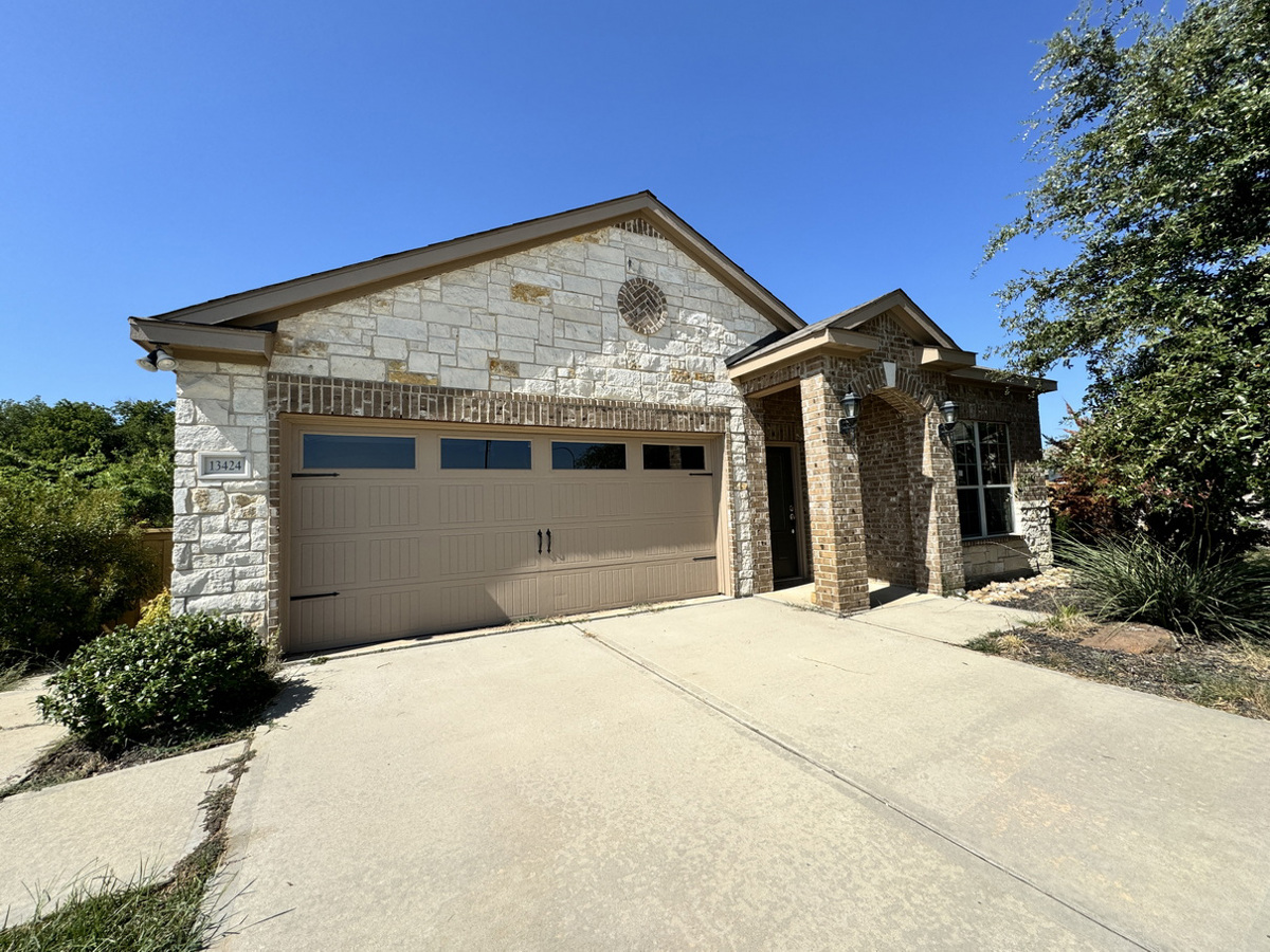 Photo of 13424-hartland-st-crowley-tx-76036