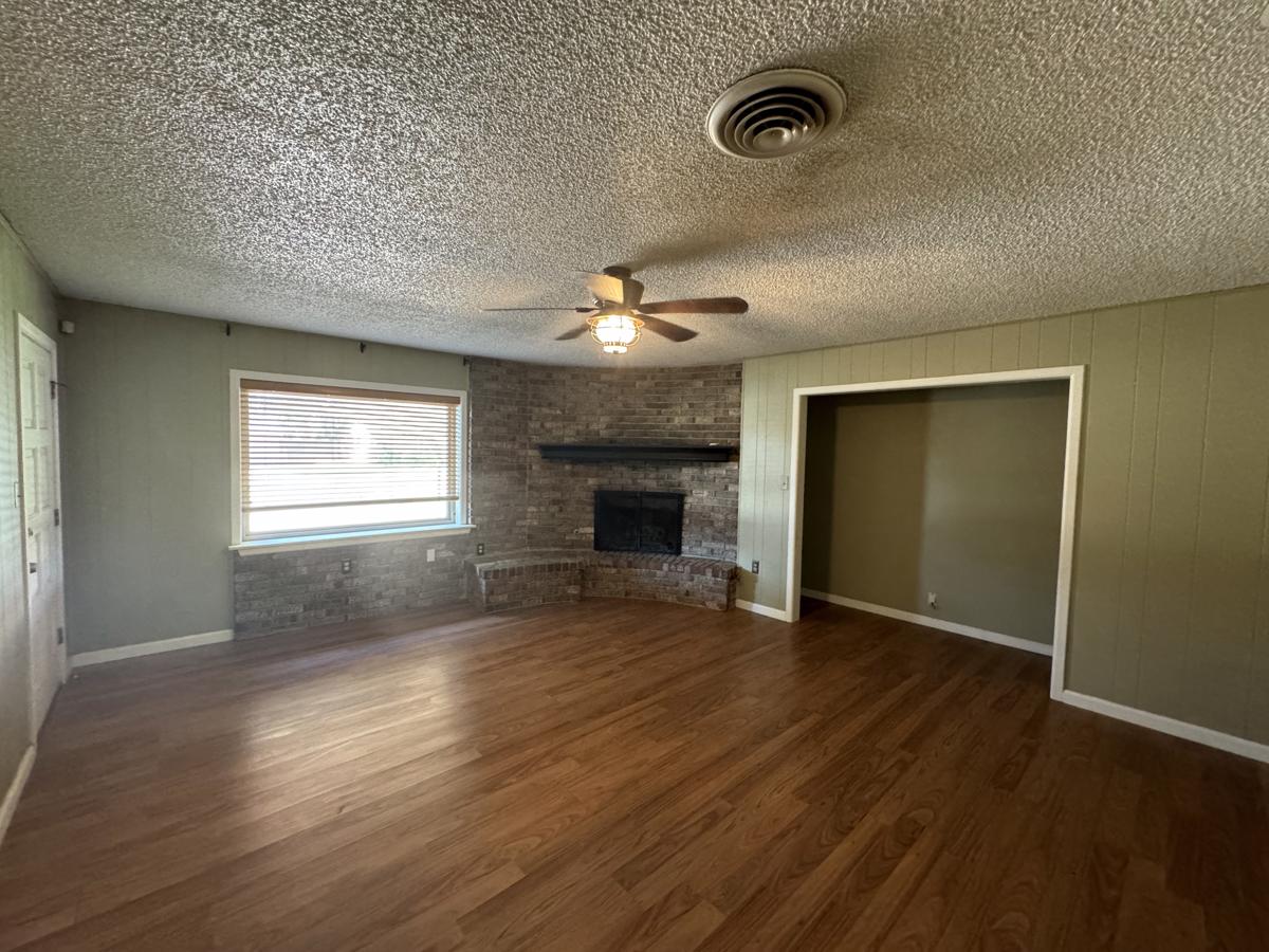 Photo of 1110-s-pecos-st-brownfield-tx-79316