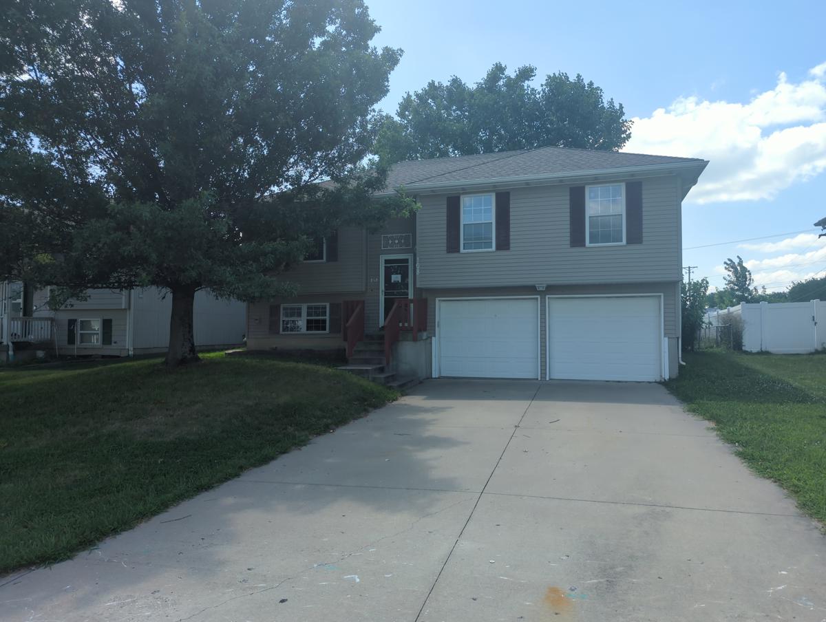 Photo of 108-shady-ln-warrensburg-mo-64093