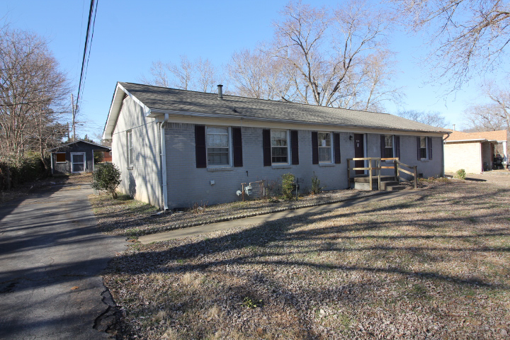 Photo of 208-nottingham-pl-clarksville-tn-37042