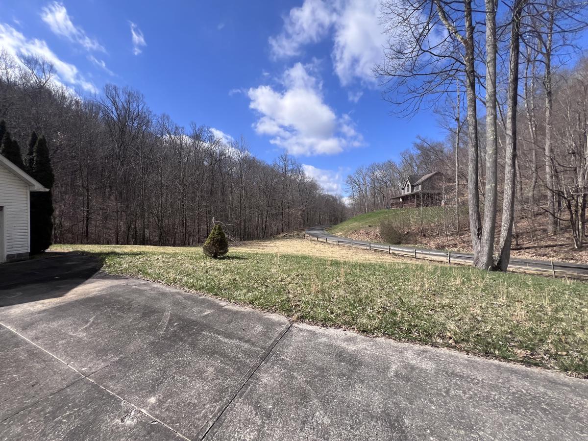 Photo of 16-mountain-aire-blvd-elkins-wv-26241