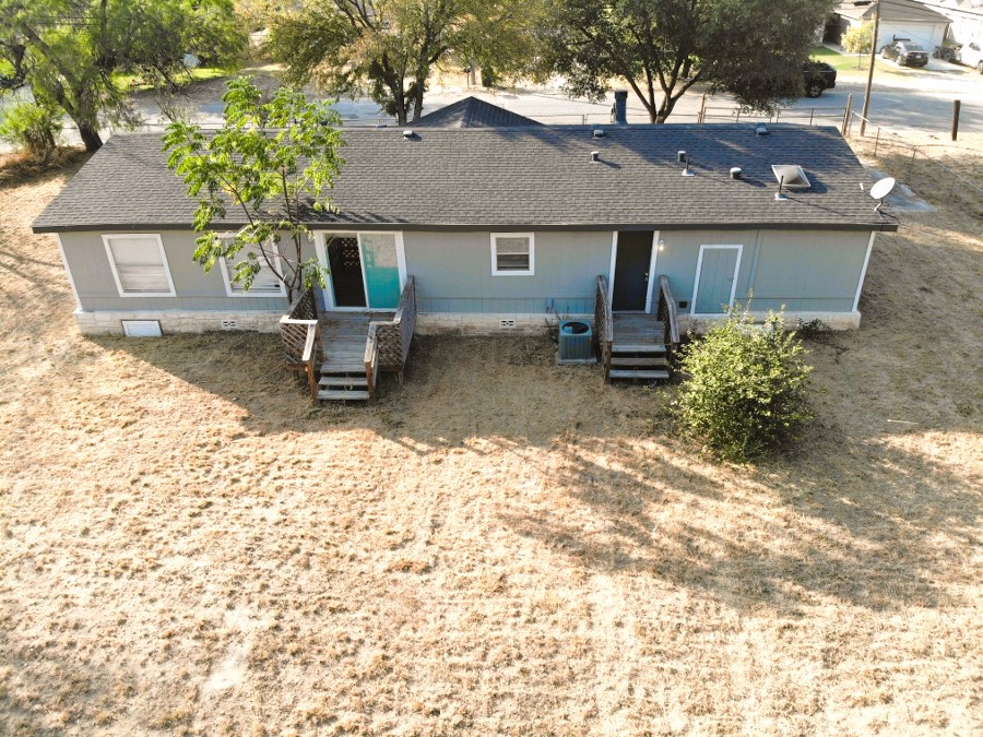 Photo of 508-n-upson-dr-devine-tx-78016