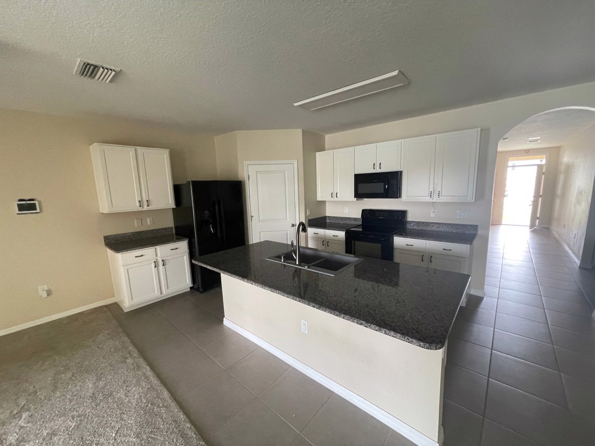 Photo of 4447-lindever-ln-palmetto-fl-34221