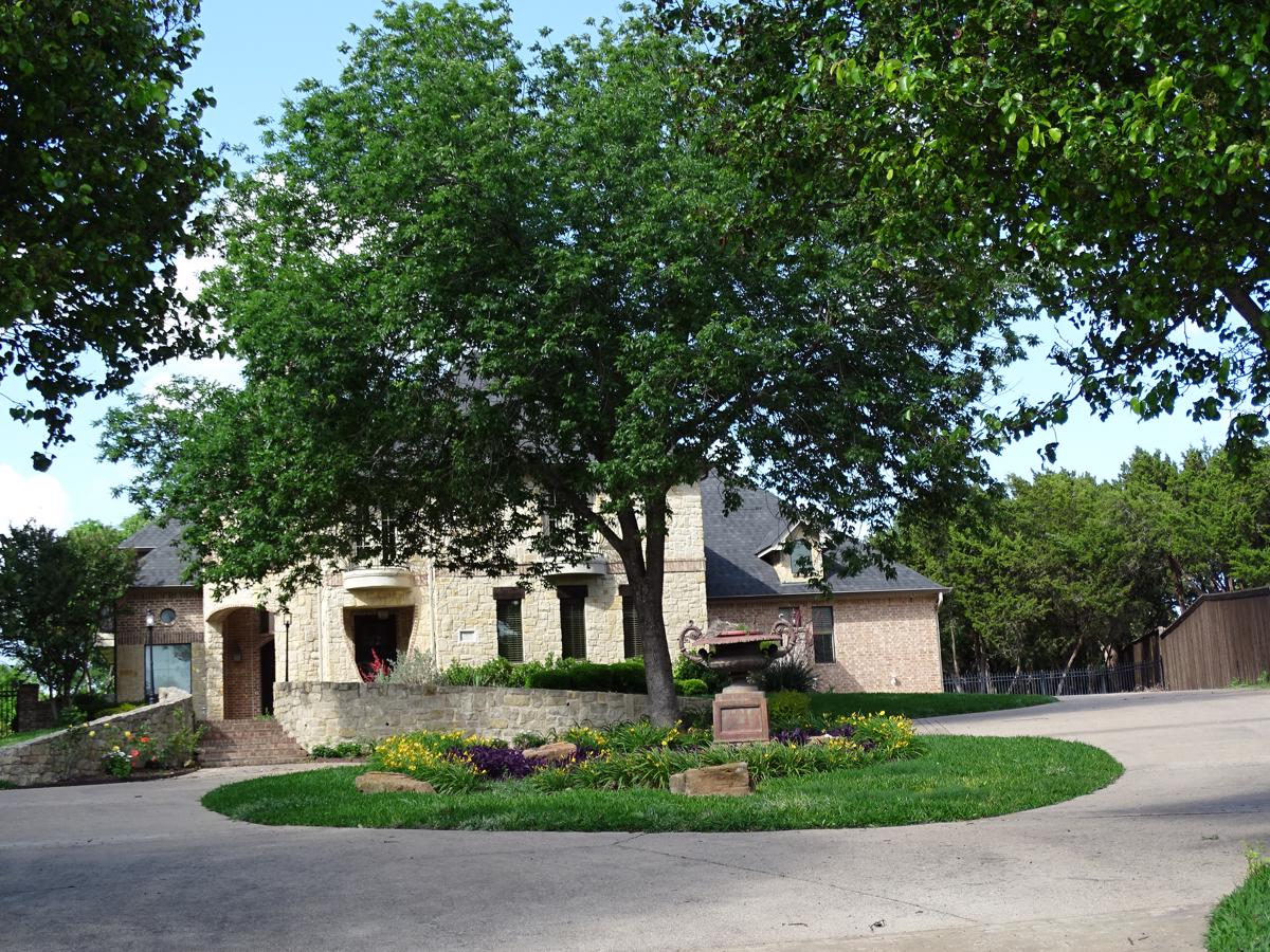 Photo of 2103-grand-view-ct-cedar-hill-tx-75104