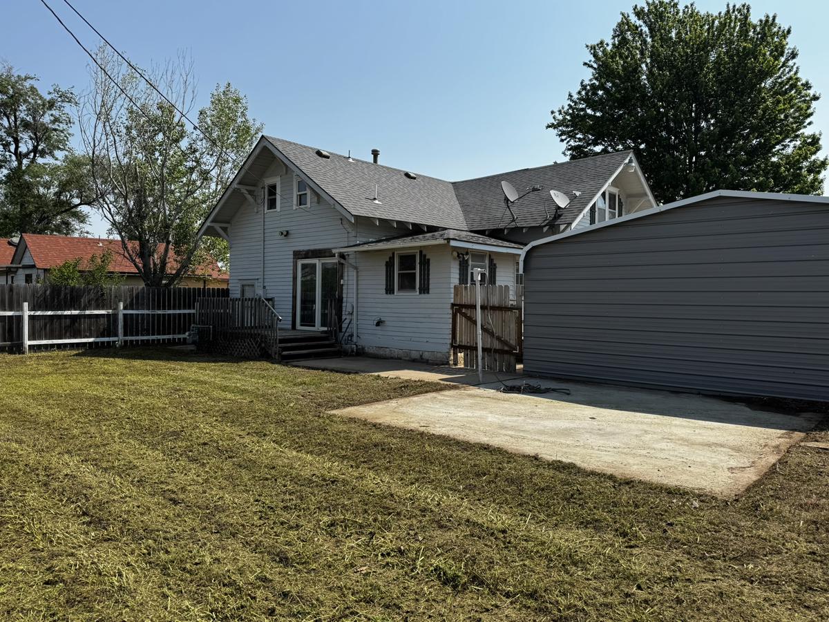 Photo of 323-n-rhodes-st-pretty-prairie-ks-67570