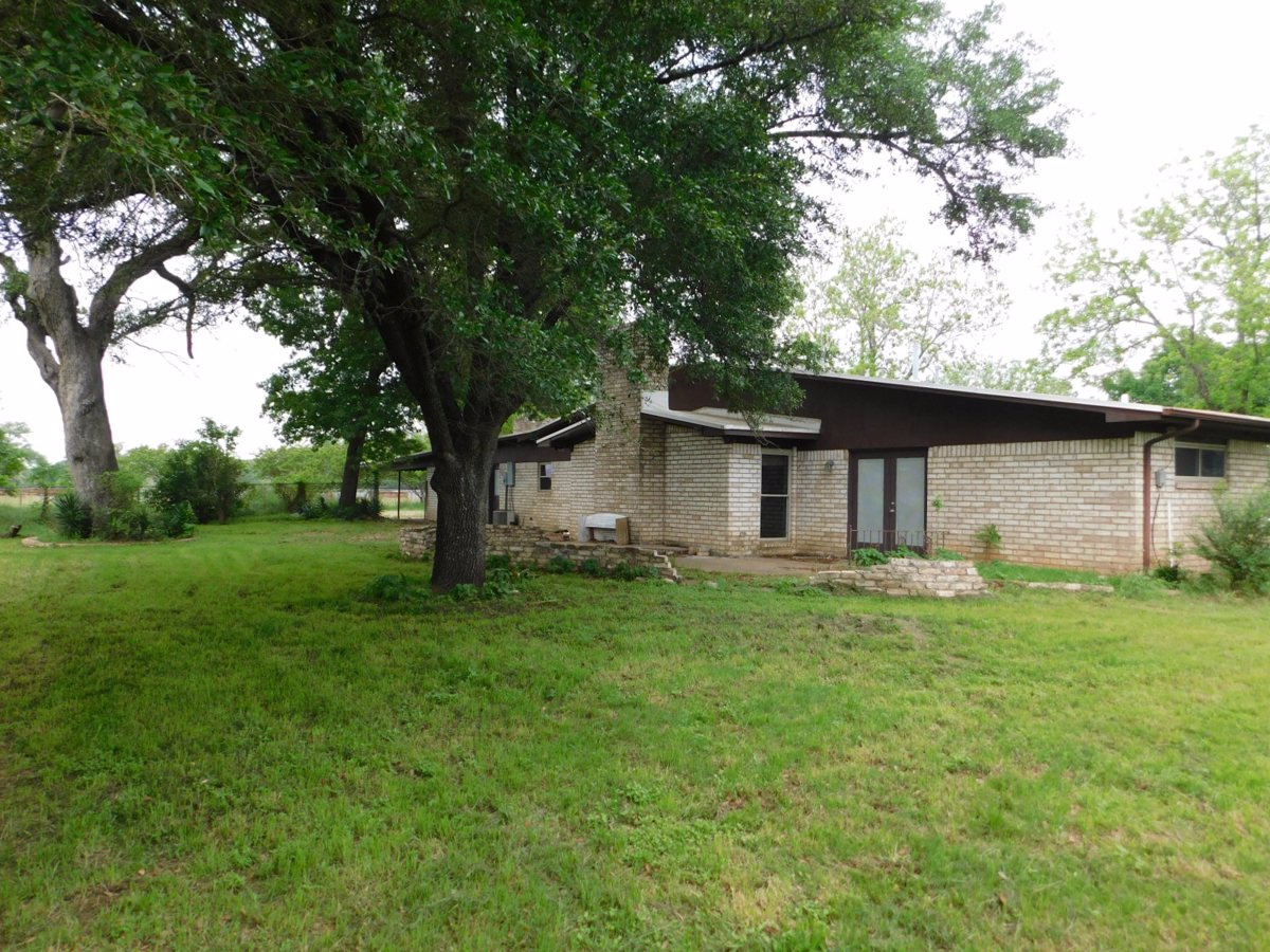 Photo of 185-county-rd-185-marlin-tx-76661