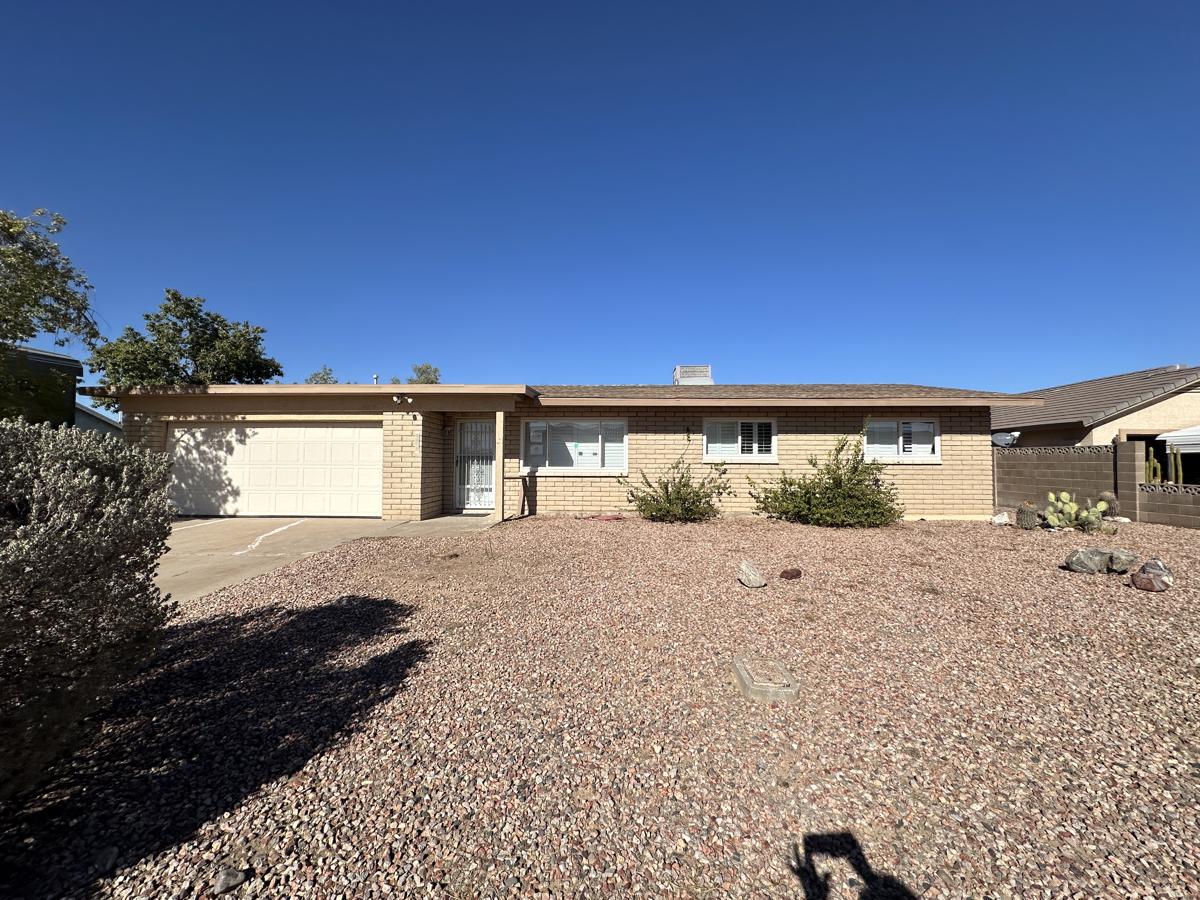 Photo of 8240-w-cypress-pt-cir-arizona-city-az-85123