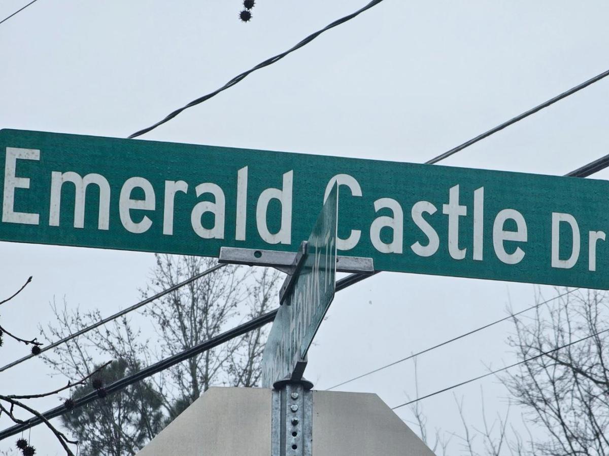 Photo of 2228-emerald-castle-dr-decatur-ga-30035