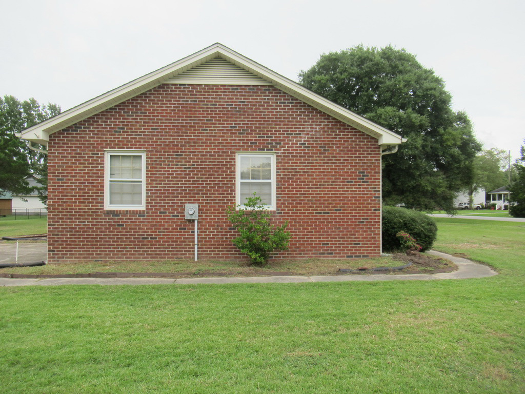 Photo of 2130-canyon-dr-winterville-nc-28590