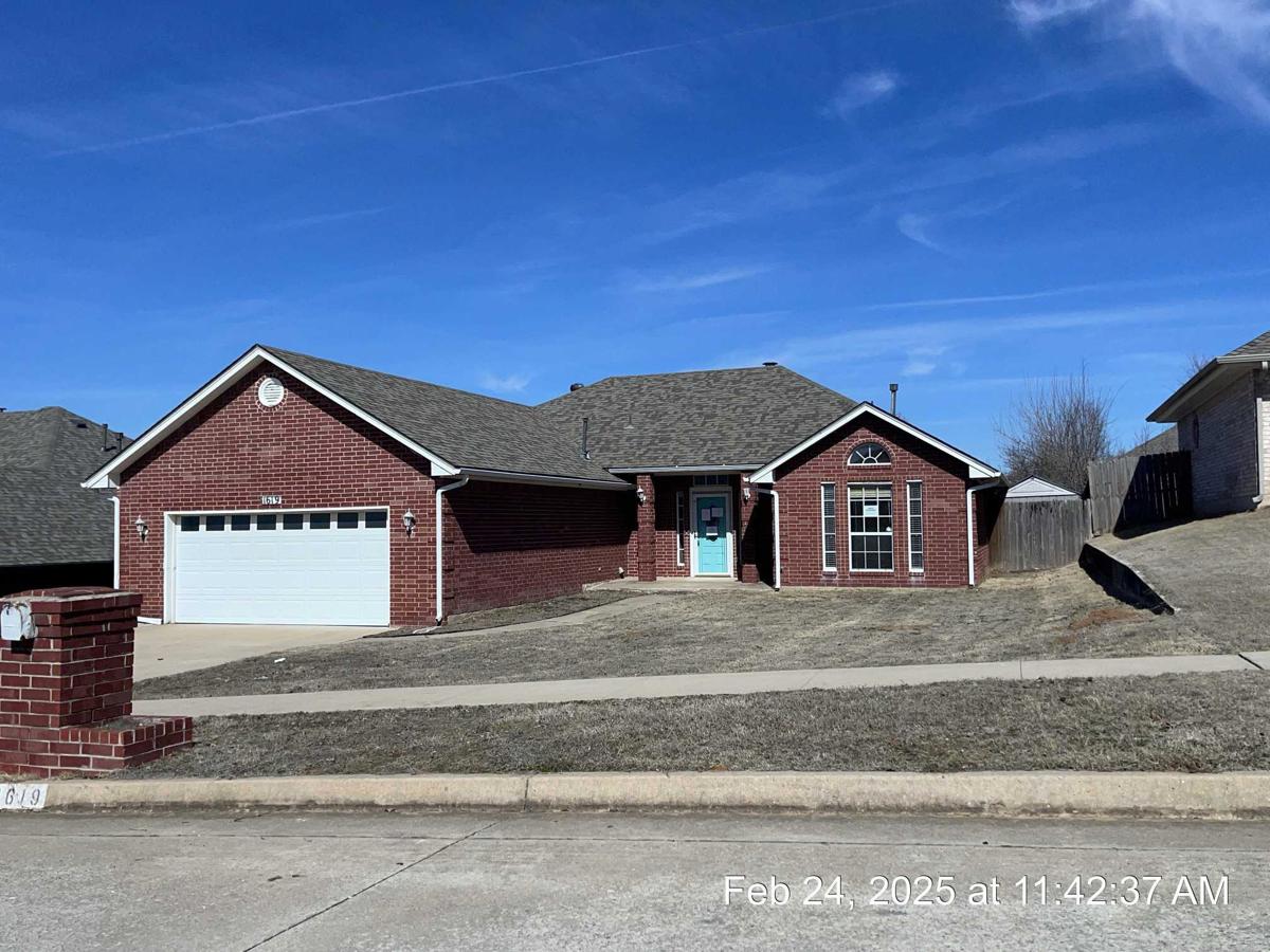 Photo of 11619-elmhurst-dr-midwest-city-ok-73130