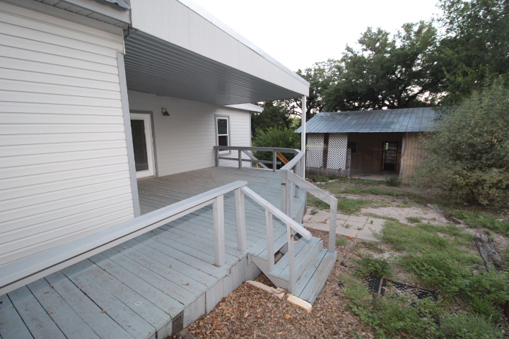 Photo of 1411-taylor-st-lampasas-tx-76550