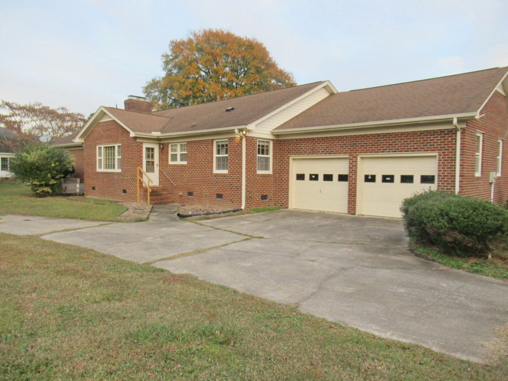 Photo of 2130-canyon-dr-winterville-nc-28590