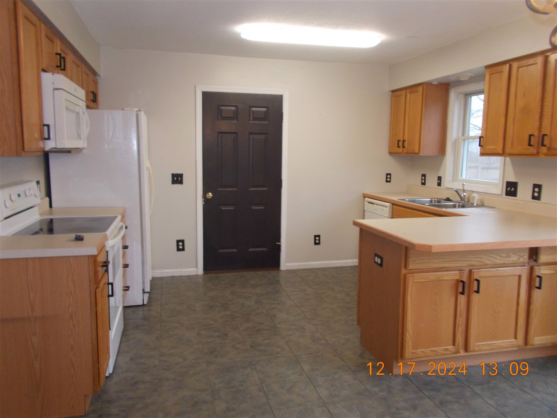 Photo of 8738-hazelwood-dr-newport-mi-48166