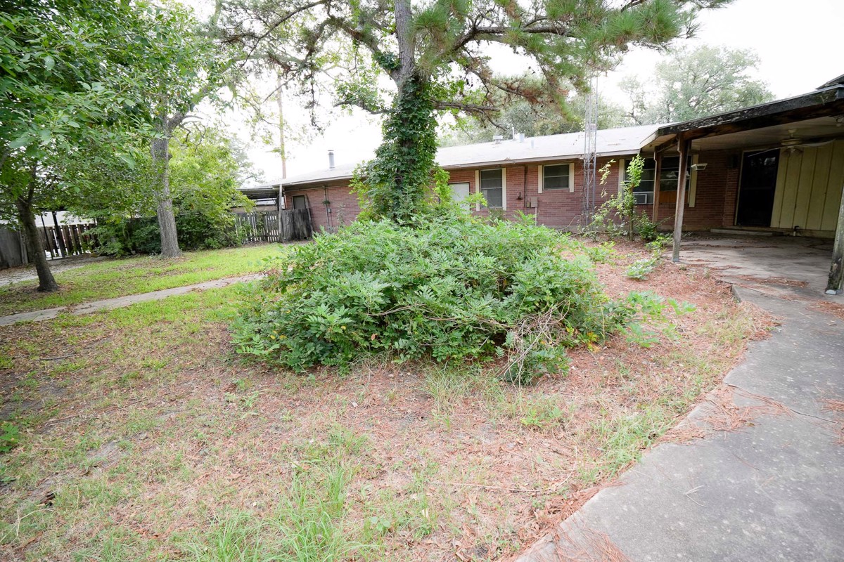 Photo of 663-schneider-street-giddings-tx-78942