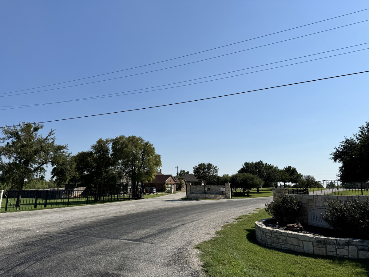 Photo of 7103-treaty-oaks-blvd-granbury-tx-76048