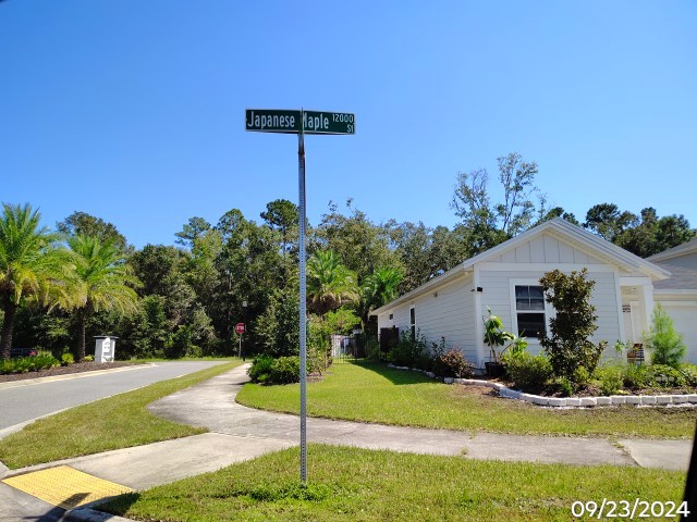 Photo of 12044-japanese-maple-st-jacksonville-fl-32218