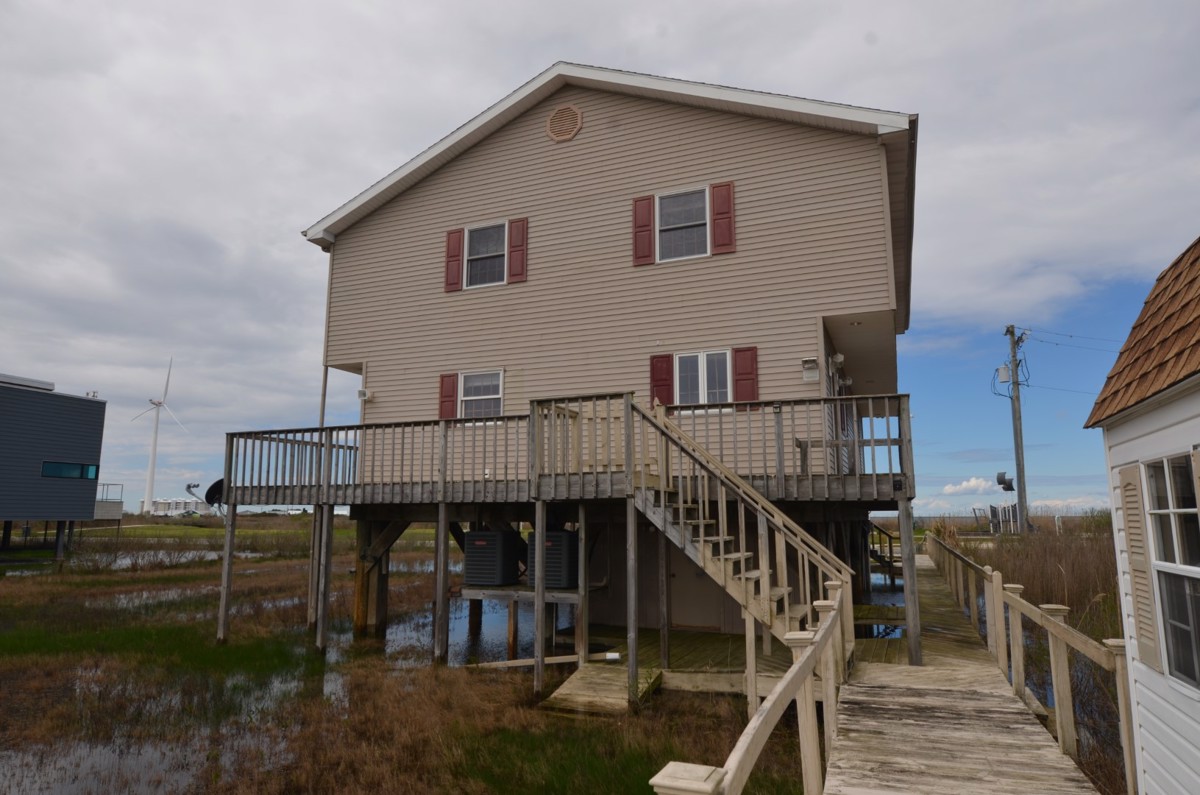 Photo of 209-collins-street-crisfield-md-21817