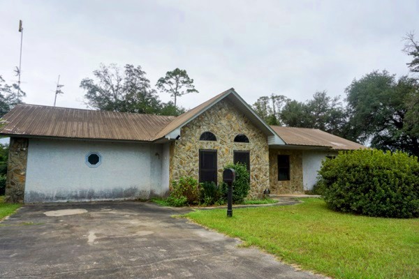 Photo of 2186-mill-rd-cottondale-fl-32431