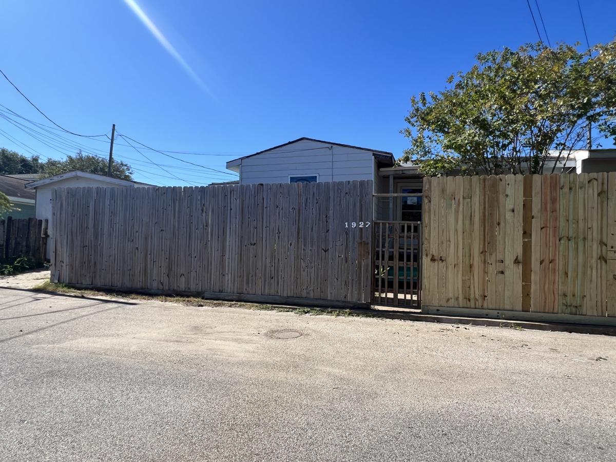 Photo of 1927-57th-st-galveston-tx-77551