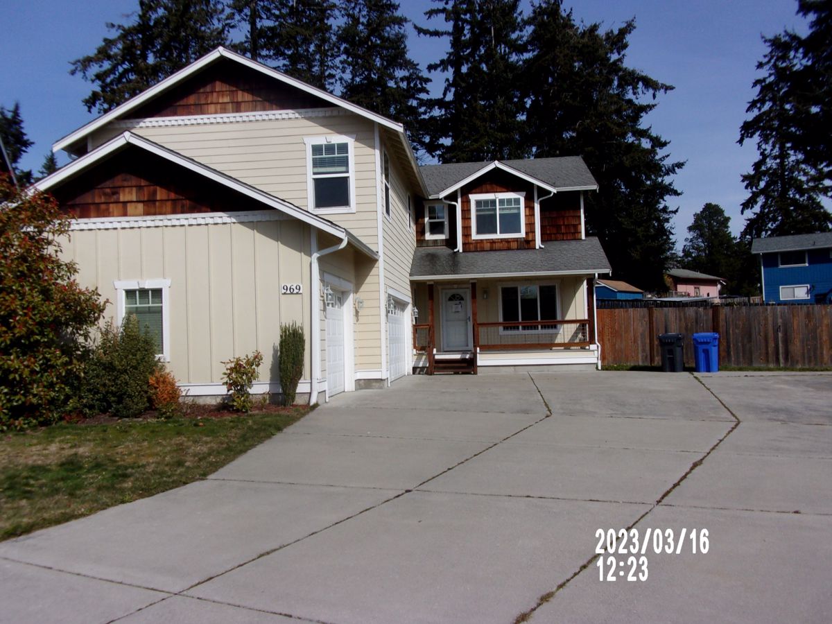 969 Nw Longview Dr, Oak Harbor, WA 98277