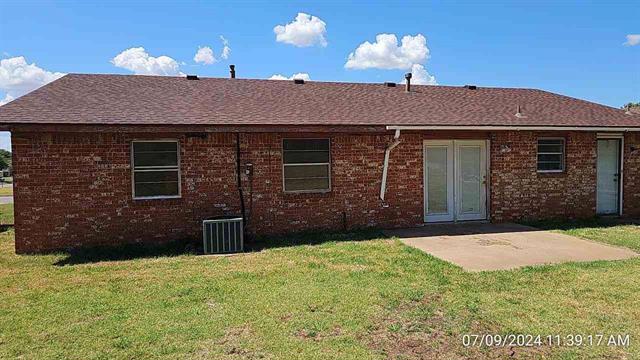 Photo of 6107-s-woakcliff-avenue-lawton-ok-73505