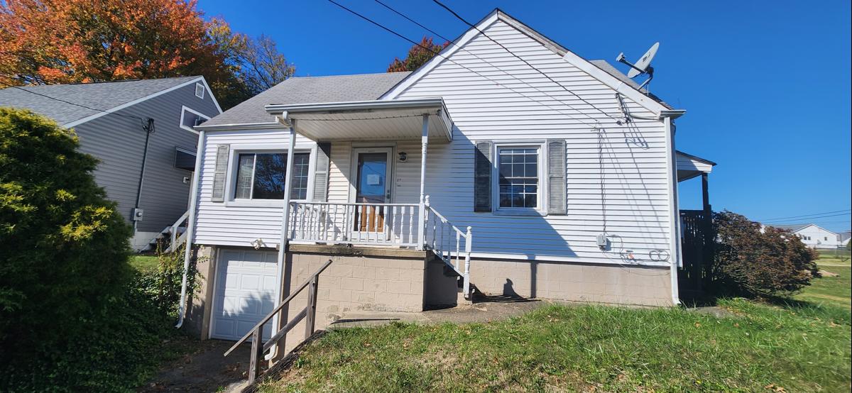 Photo of 208-greenbrier-rd-weirton-wv-26062