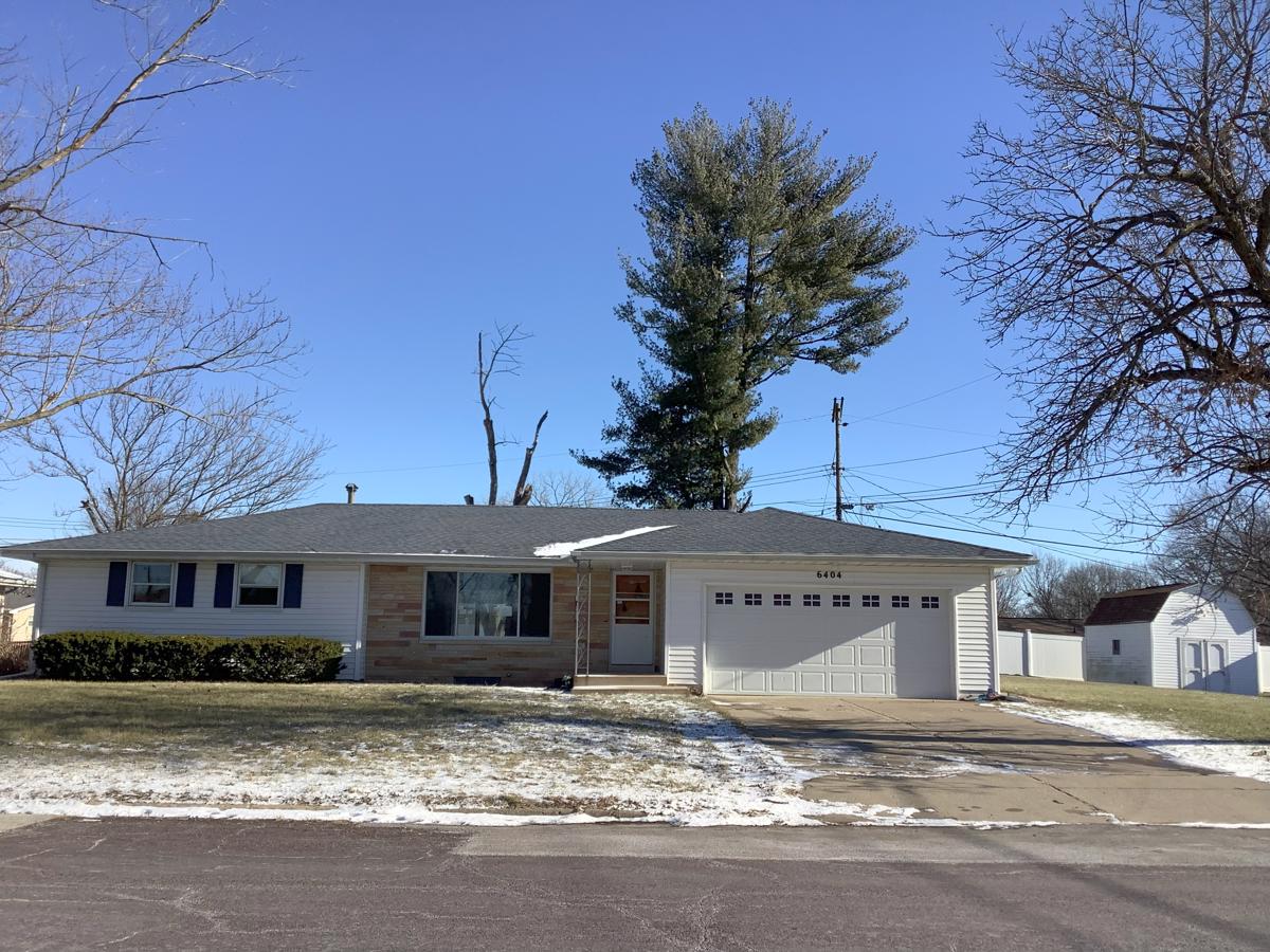 Photo of 6404-n-greenmont-rd-peoria-il-61614