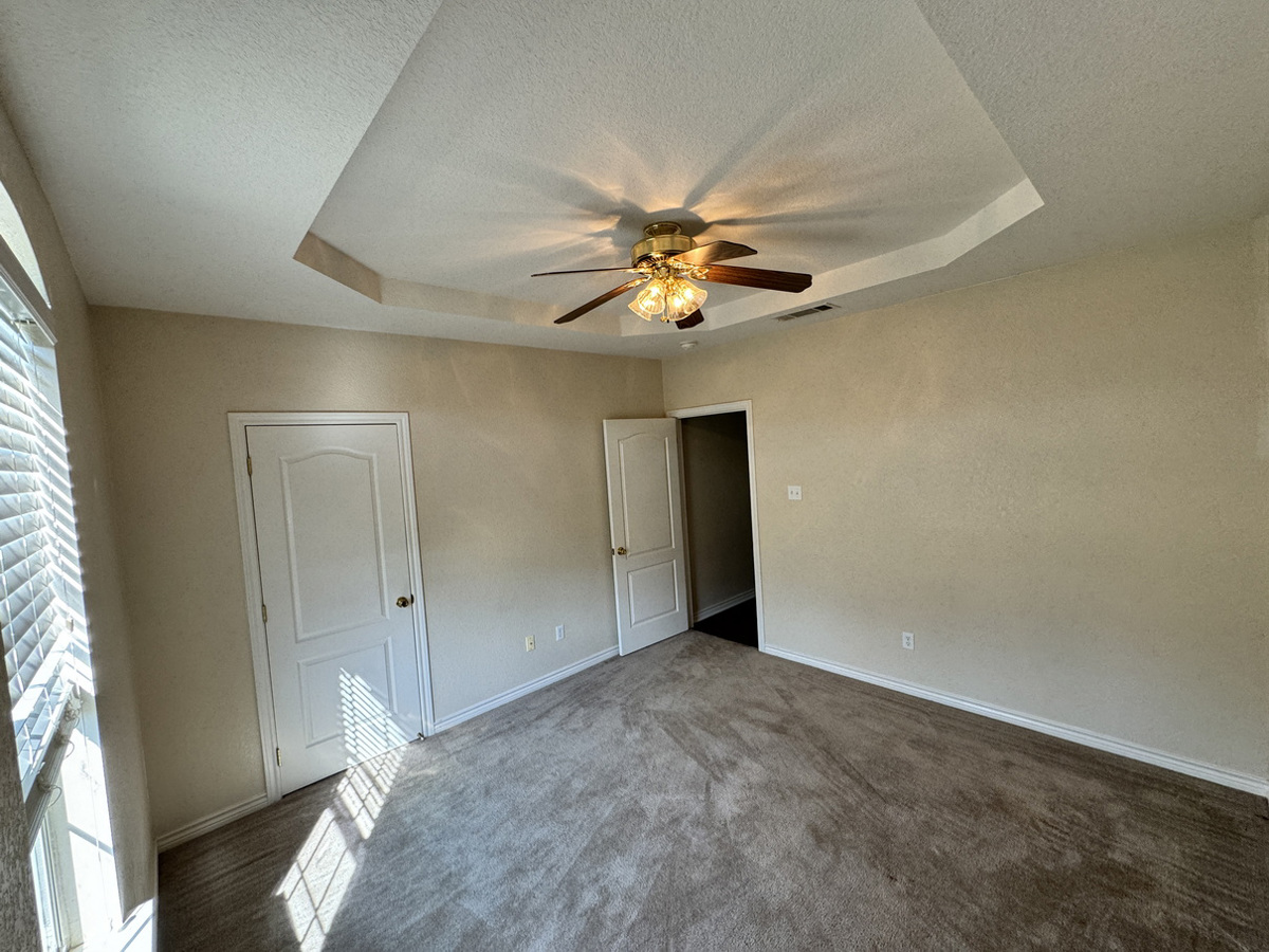 Photo of 7103-treaty-oaks-blvd-granbury-tx-76048