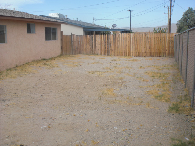 Photo of 305-higgins-rd-barstow-ca-92311