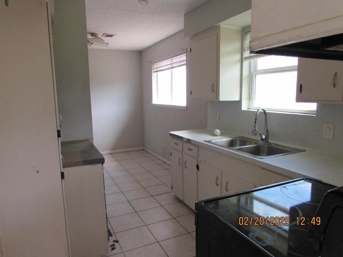 Photo of 3721-tower-rd-santa-fe-tx-77517