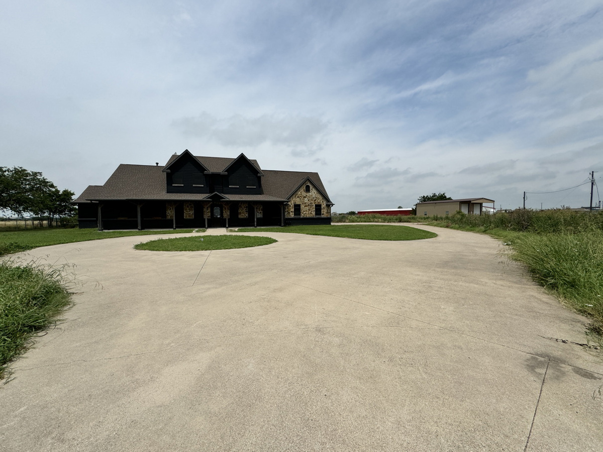 Photo of 10135-county-road-1006-godley-tx-76044