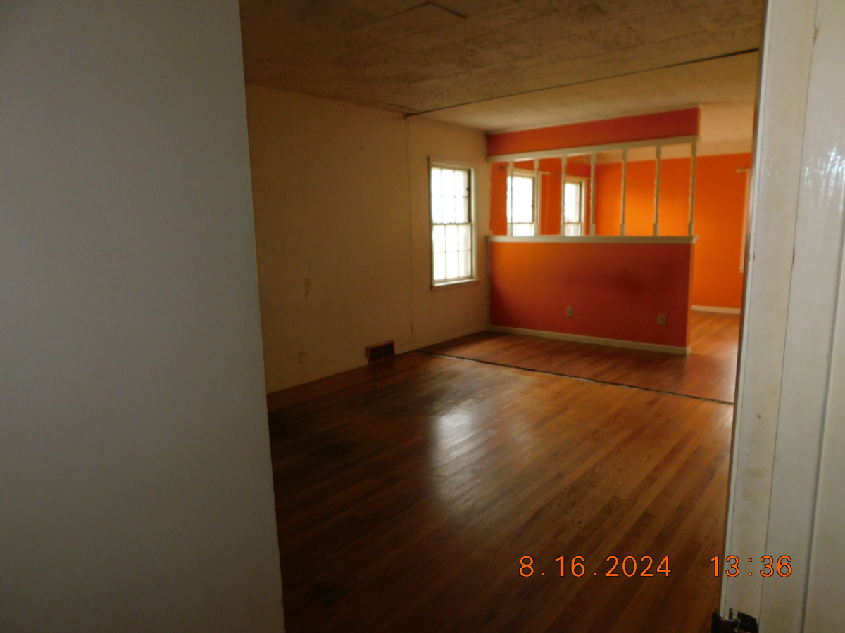 Photo of 2835-sw-fairway-dr-topeka-ks-66611