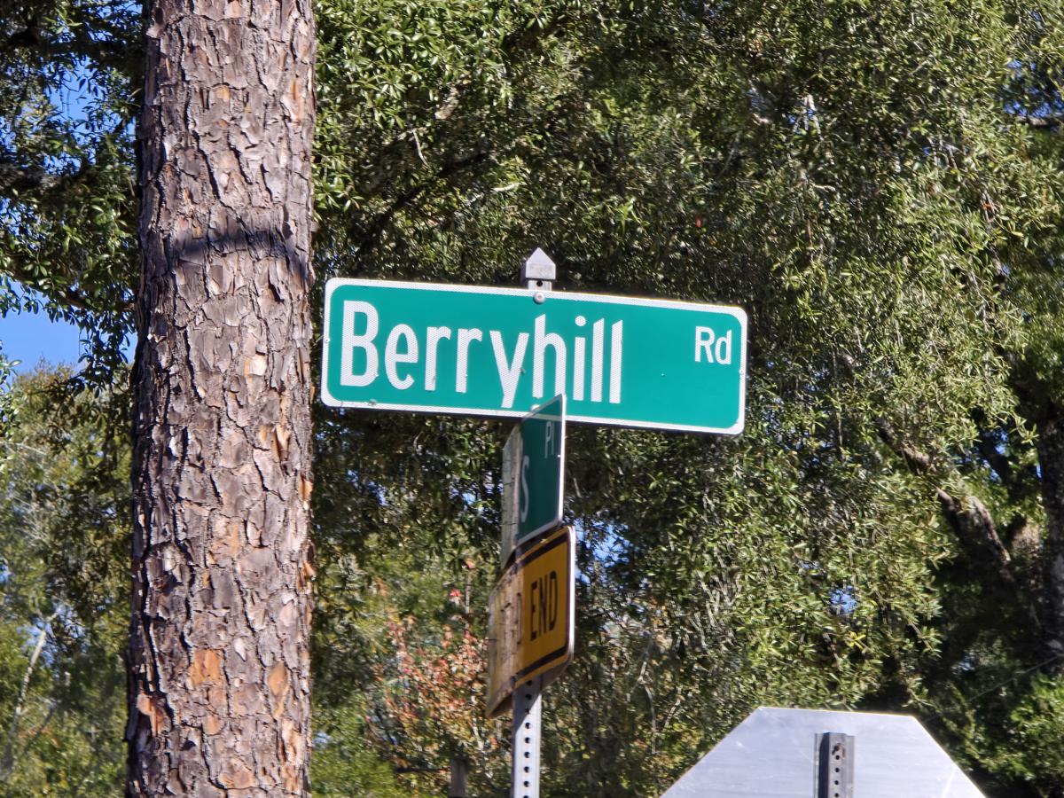 Photo of 6445-berryhill-rd-milton-fl-32570