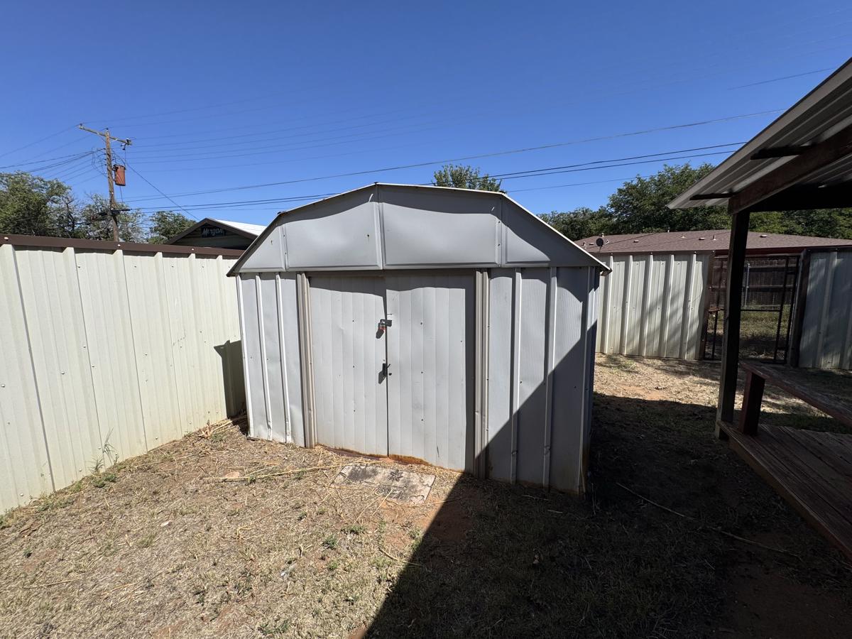 Photo of 1110-s-pecos-st-brownfield-tx-79316