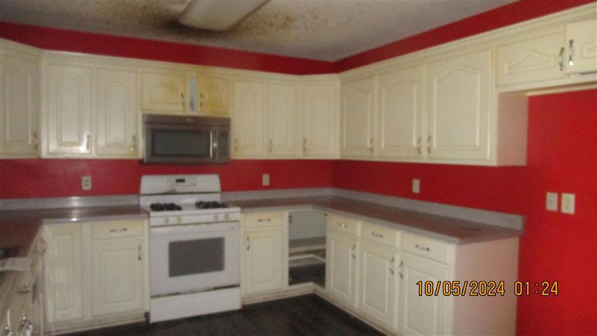 Photo of 2805-county-rd-1740-holly-pond-al-35083