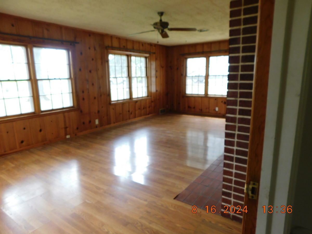 Photo of 2835-sw-fairway-dr-topeka-ks-66611