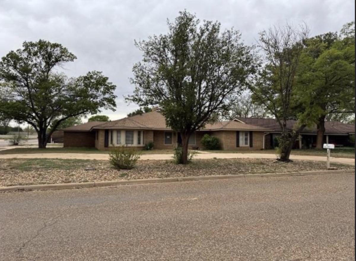 Photo of 1601-paseo-cir-brownfield-tx-79316