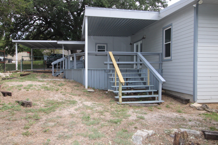 Photo of 1411-taylor-st-lampasas-tx-76550