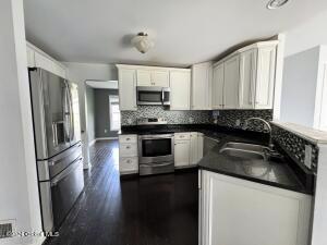 Photo of 25-riccardi-ln-troy-ny-12180