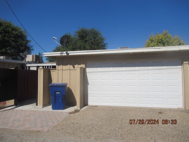 Photo of 1302-thunderbird-st-bakersfield-ca-93309