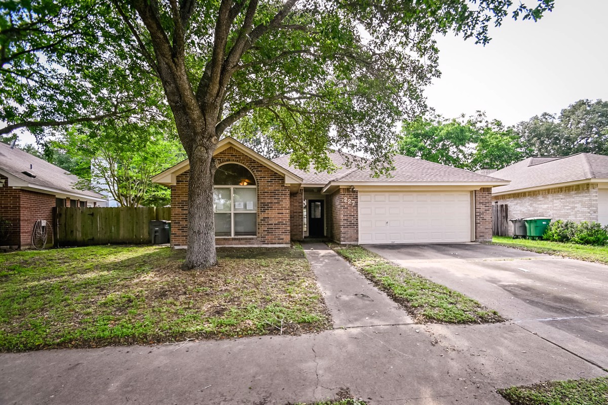 Photo of 227-spur-dr-victoria-tx-77904