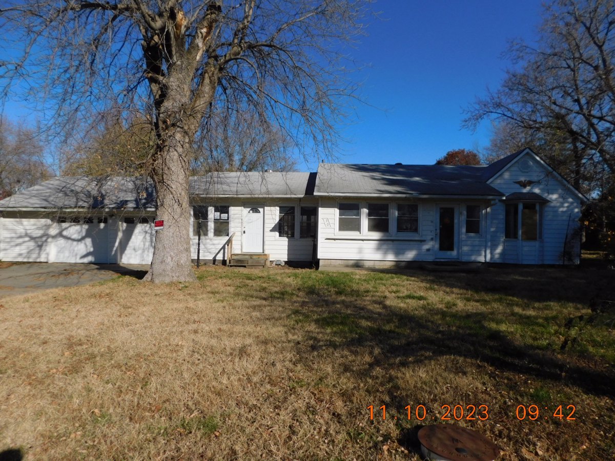 30 Holliday St, Osage City, Ks 66523 