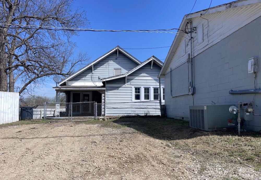 Photo of 121s-okfuskee-ave-wewoka-ok-74884